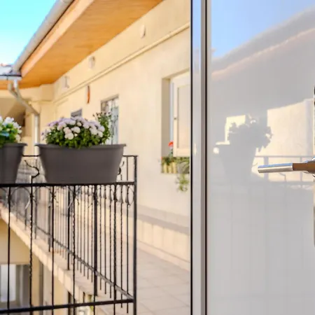 Cozy Flat In The Heart Of Buda Apartamento Budapeste